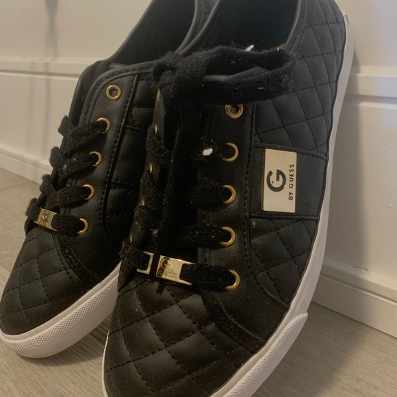 Guess Athletic Sneakers For sale size 9 - Picture 3 of 5